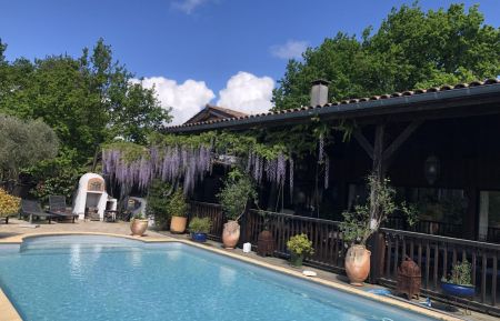 G&icirc;te n&deg;G2268 Le Teich - Gironde - Espace piscine 