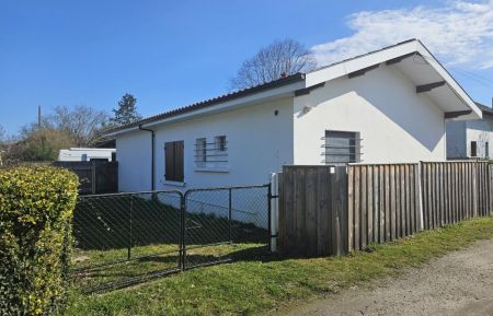 Arrière de la maison, exposition sud ouest, jardinet, parking véhicule Gîte n°10626 Parentis-en-Born - Landes - Arrière de la maison, exposition sud ouest, jardinet, parking véhicule
