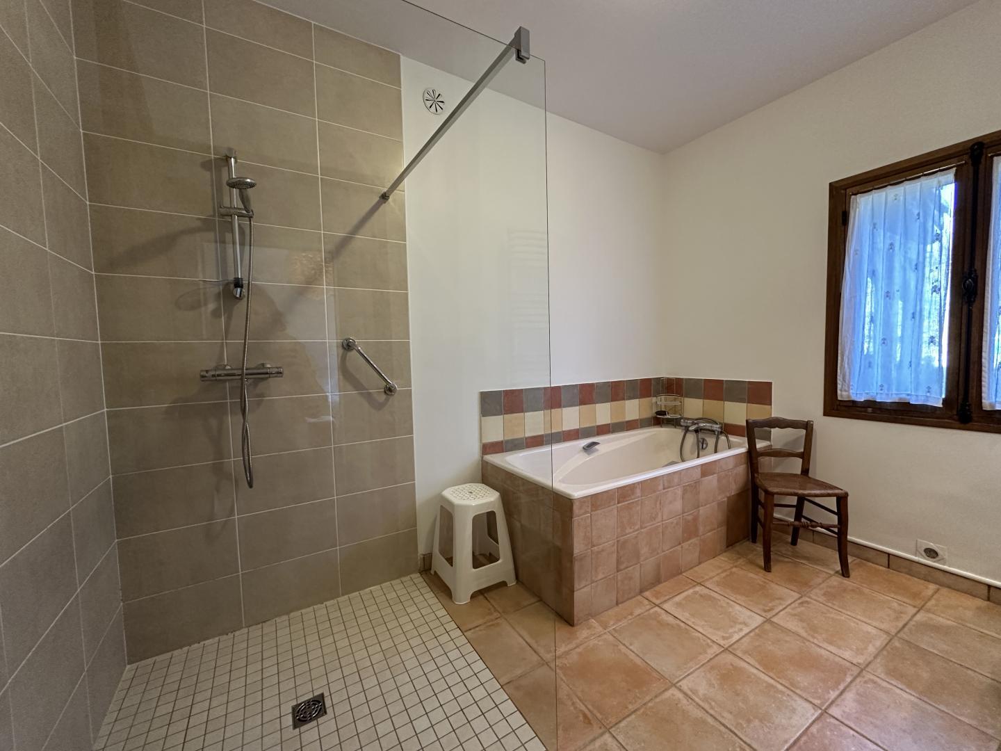 Salle de bain de la chambre Tilleul photo 6
